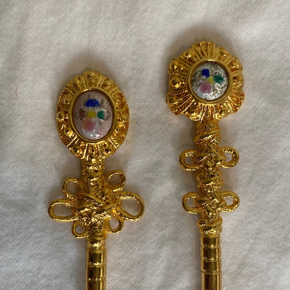 Vintage Cécile Gold-Plated Serving Spoons with Floral Porcelain Handles – 1970s - Picture 6 of 11